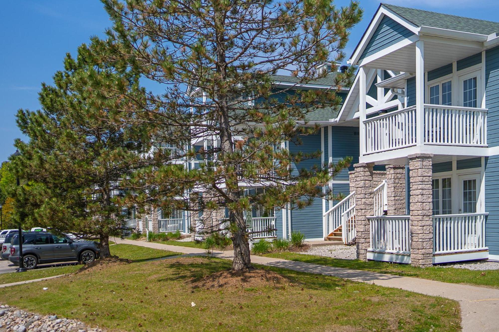 Horseshoe Valley Suites - The Azure Shanty Bay Exterior foto